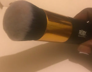 Kabuki brush